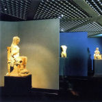 Sala interna con statuaria in marmo