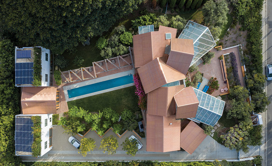 Fig. 4 - F. O. Gehry, Gehry House, 1978 Santa Monica, California (USA)